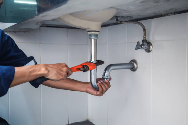 Best Emergency Plumber  in Clinton, OH